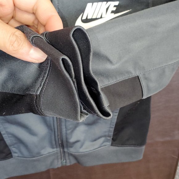 Nike youth zip track jacket - Picture 3 of 4